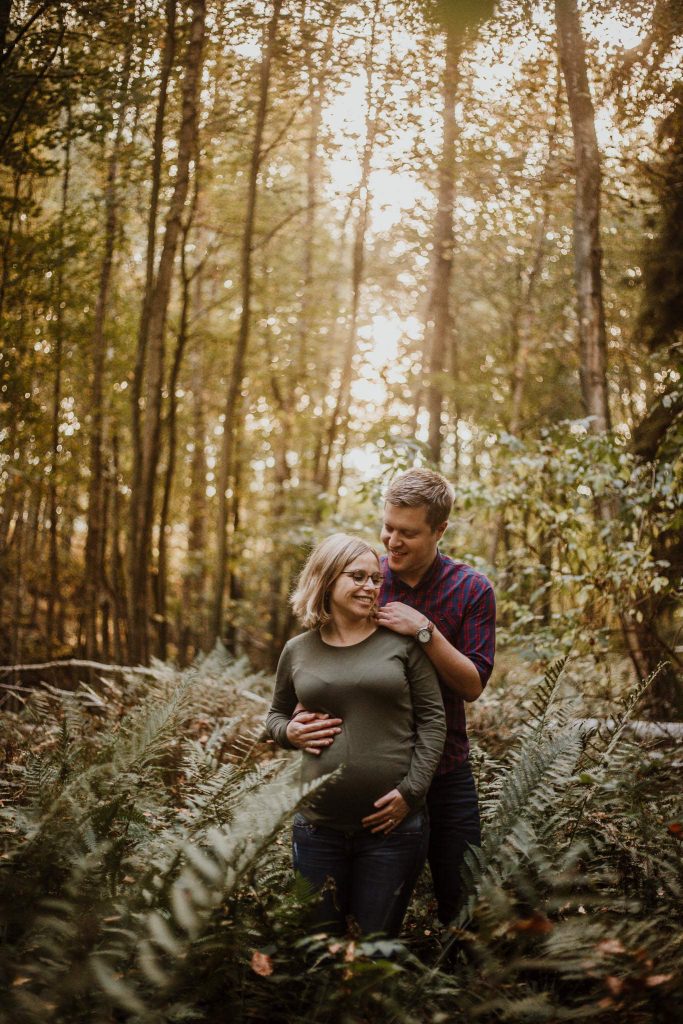 seance photo couple grossesse brabant wallon - seance photo grossesse lifestyle belgique - photo grossesse lumiere naturelle - caroline de patoul