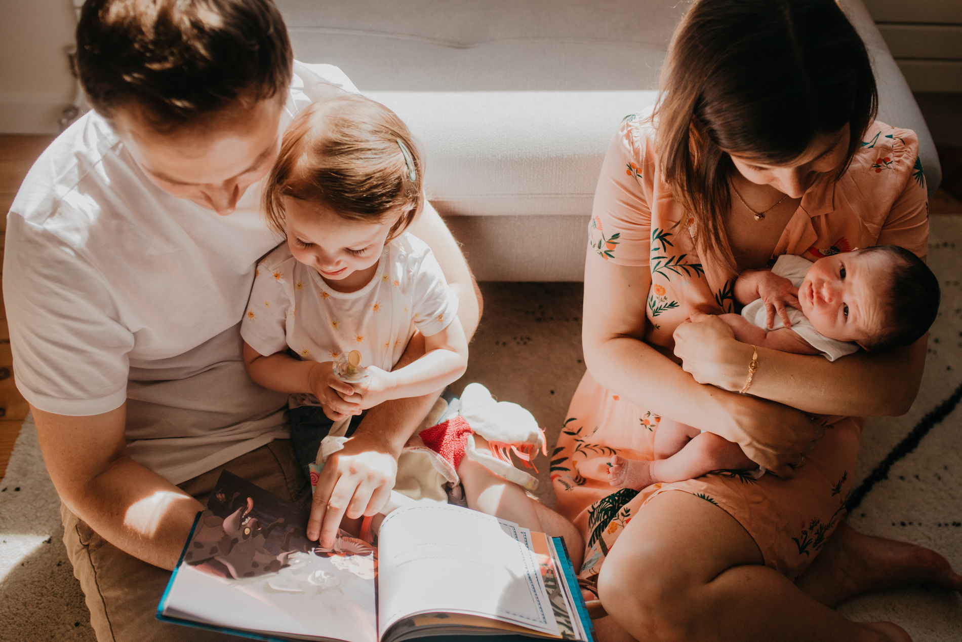 photographe familles lifestyle brabant wallon - caroline de patoul - seances familles en exterieur - photographier le quotidien -