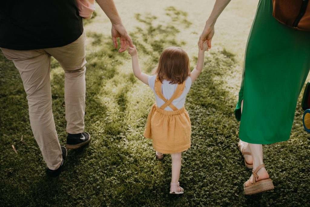 photographe famille lifestyle brabant wallon - portraits d enfants naturels - photographe famille lifestyle belgique - caroline de patoul