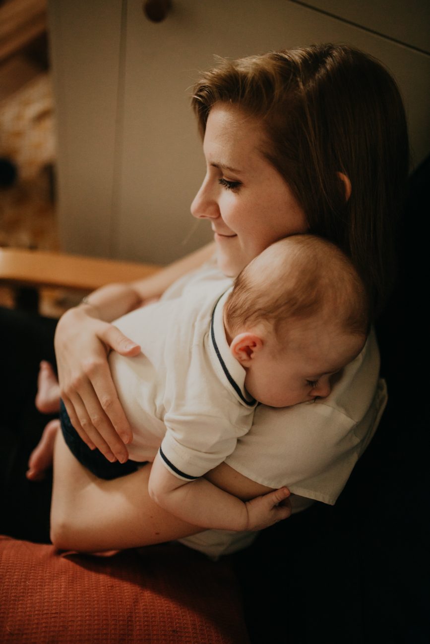 photographe familles lifestyle brabant wallon - caroline de patoul - seances familles en exterieur - photographier le quotidien -
